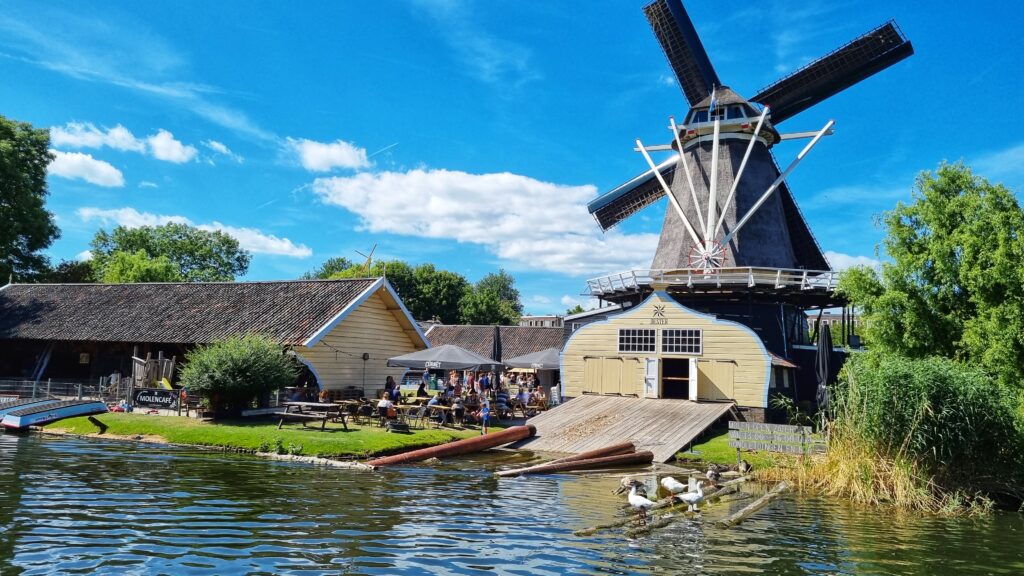 Molen-Mill-de-Ster-Utrecht-Lombok-sunny-hidden-gem-terrace-canal-views-tips-1024×576